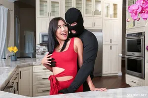 Khi khỏa thân là chuyện bình thường