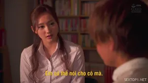 Cô giáo dâm bị học sinh xuất tinh vào lồn