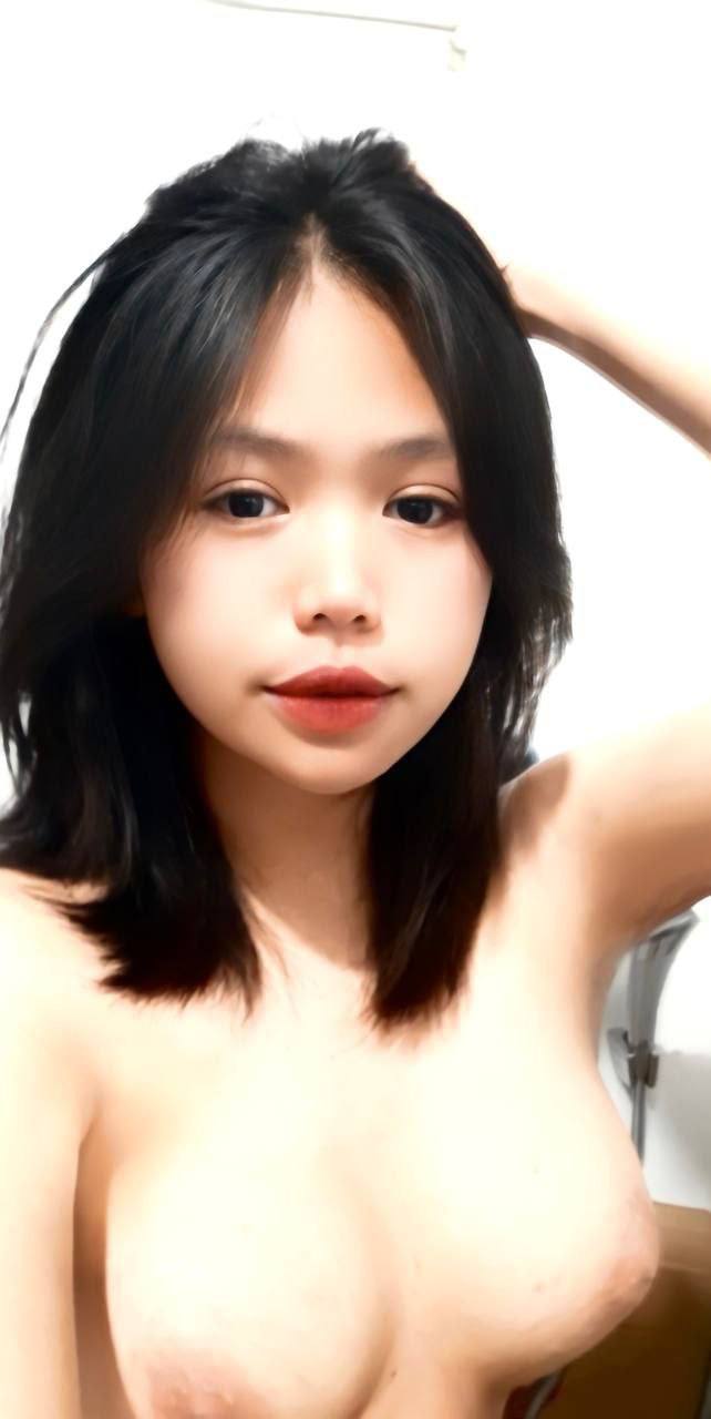 Con trai “chim khủng” làm má kế…