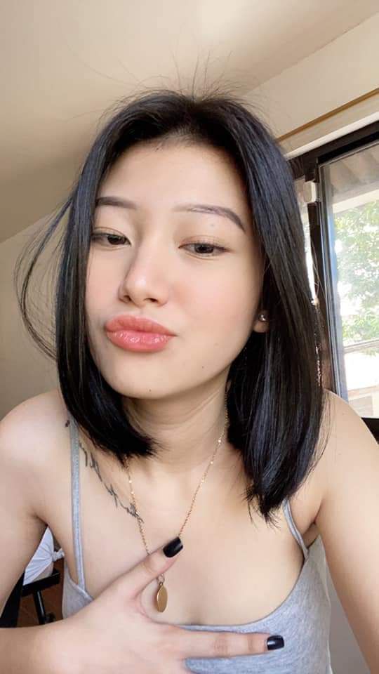 Cô nàng dâm dục khi làm việc tại nhà mùa dịch